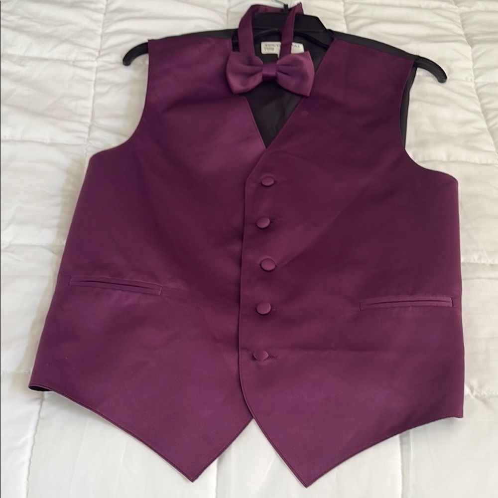 NWOT VESUVIO NAPOLI‎ Purple Vest with Bow Tie size small